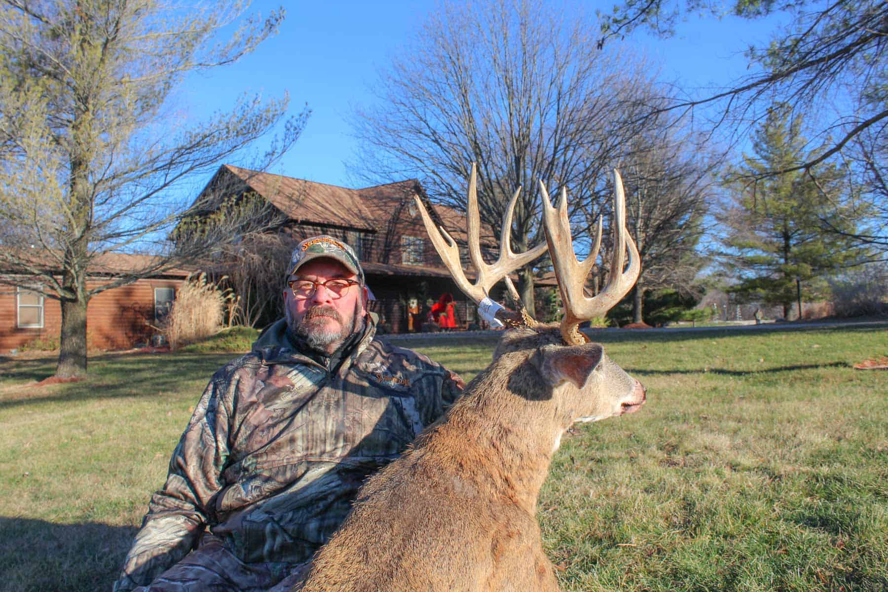 Late Season Whitetail Hunting Illinois Late Deer Hunts Heartland Lodge