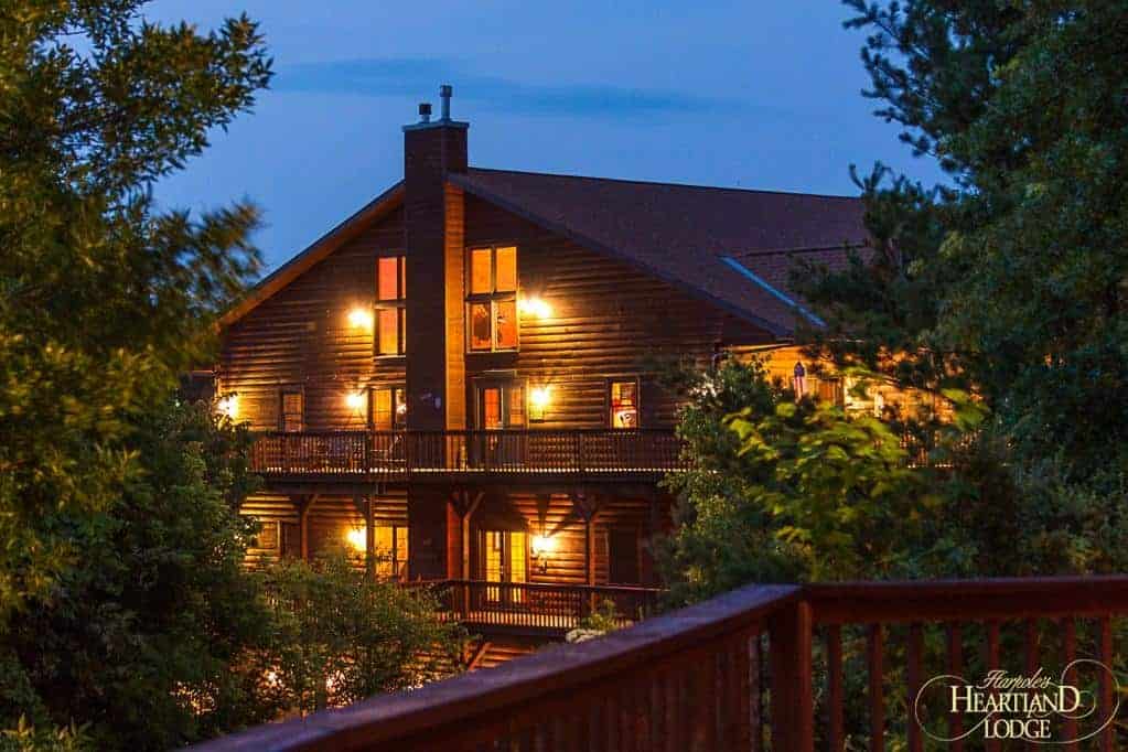 Southern Illinois Wine Trail Stay & Play Cabin Package | Heartland Lodge