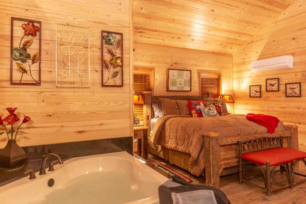 romantic-getaway-in-illinois-heartland-lodge